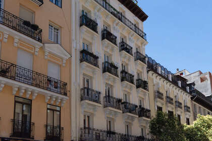Flat for sale in Arapiles, Chamberí, Madrid. 