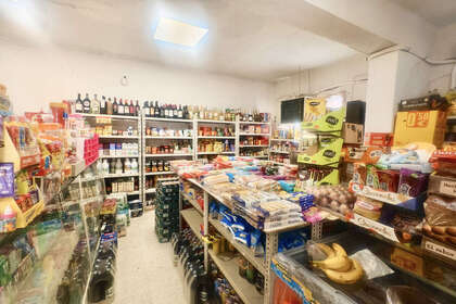 Commercial premise for sale in Puerta del Ángel, Latina, Madrid. 