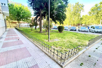 Flat for sale in Centro, Parla, Madrid. 